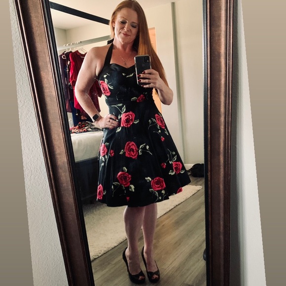 Meet your Posher, Jennifer 🔥❤️ - Picture 1 of 1